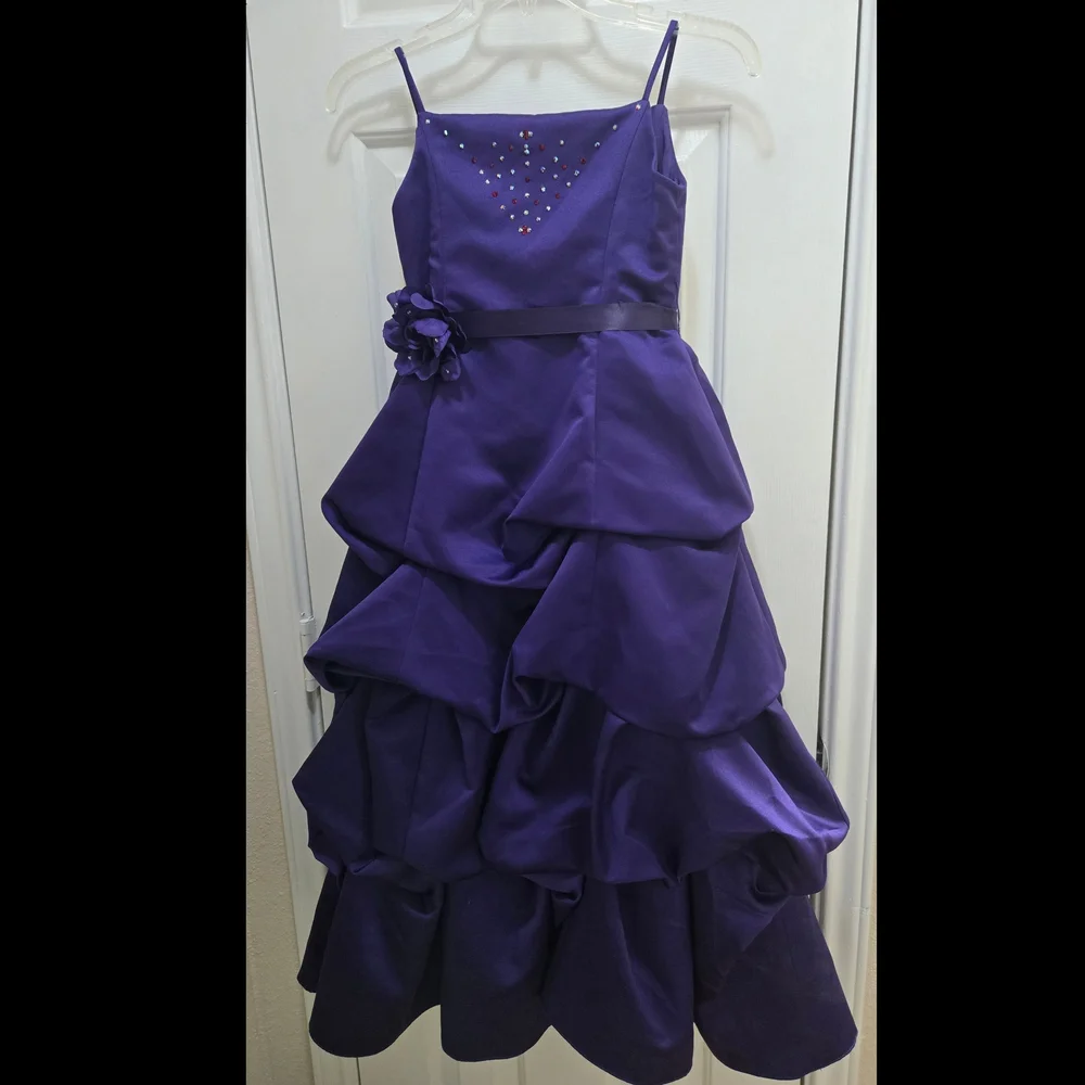 David's Bridal Purple Dress Gown Beaded Tiered Crystal Formal Girls Size 7 EUC - Picture 1 of 7